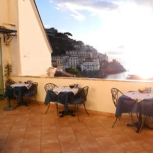 https://hotel-croce-di-amalfi.hotels-amalfi.com